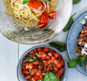 Tomatensalat-Bruschetta Tomatensalat Bruschetta mit BERTOLLI Rotweinessig