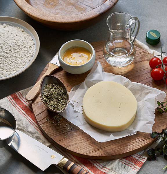 Empanadas Teigtaschen mit Provolone und Kirschtomaten Zutaten