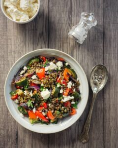 Linsensalat-mit-gebratenem-Gemuese